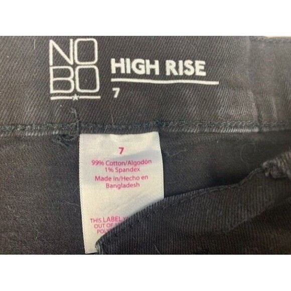 No Boundaries Size 7 Womens Shorts High Rise Black Stretch Cuff Hem Denim Jean - Picture 2 of 3